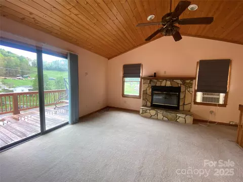21 Barkers Ln, Clyde, NC 28721 photo 21