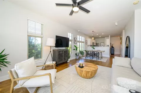 1101 W 1st 405 St #405, Charlotte, NC 28202