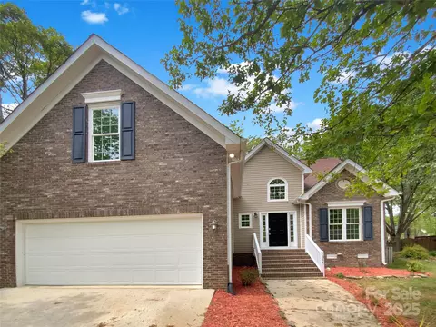 Exterior - 1625 Winthrop Ln, Monroe, NC 28110 photo 2 of 3