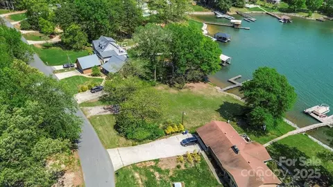13 Normandy Rd, Denver, NC 28037 photo 6