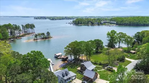 13 Normandy Rd, Denver, NC 28037