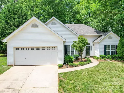 8623 Cedar Hollow Ln, Huntersville, NC 28078