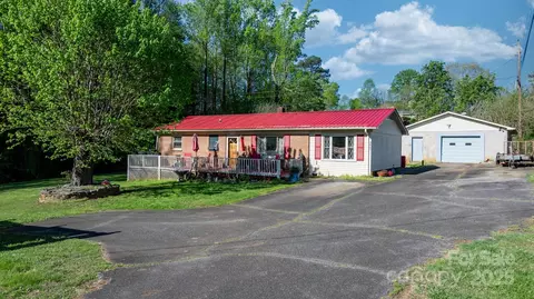 5467 Erma Lail Ln, Granite Falls, NC 28630