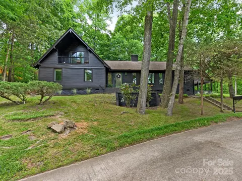 3232 Johnny Cake Ln, Charlotte, NC 28226