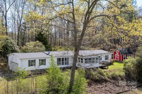 89 Mount Airy Rd, Marshall, NC 28753