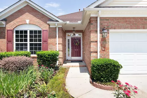 923 Platinum Dr, Fort Mill, SC 29708 photo 2
