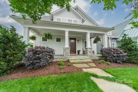 365 Delburg St, Davidson, NC 28036