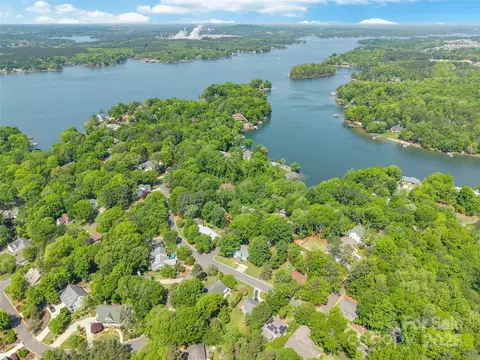 View/Area - 9012 Windjammer Dr, Tega Cay, SC 29708 photo 2 of 10