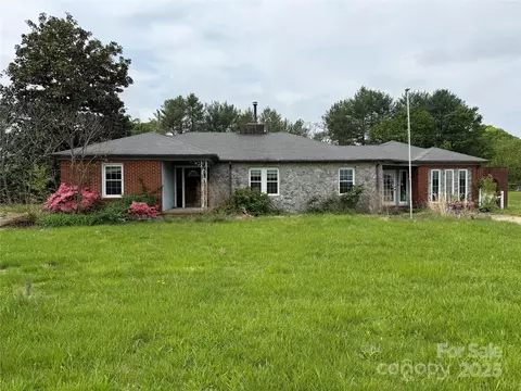 6482 Taylorsville E Hwy E, Hiddenite, NC 28636