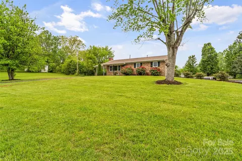 2333 Harmony Grove Rd, Nebo, NC 28761