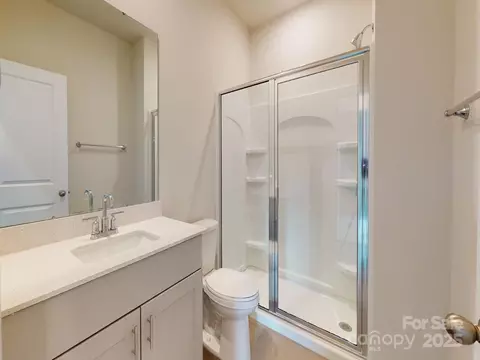 Bath - 1441 31st Ne St NE, Conover, NC 28613 photo 1 of 6