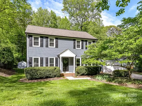 104 Aurora Ln, Huntersville, NC 28078