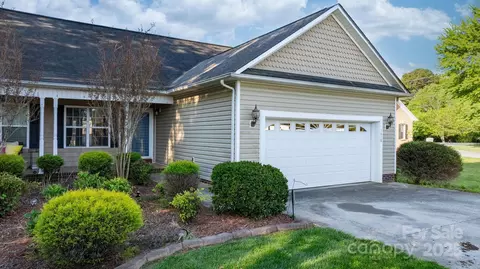 1618 33rd Ne 1 Ave NE #1, Hickory, NC 28601