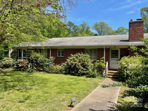 3100 Ventosa Dr, Charlotte, NC 28205