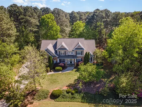 108 Bare Foot Ln, Mooresville, NC 28117
