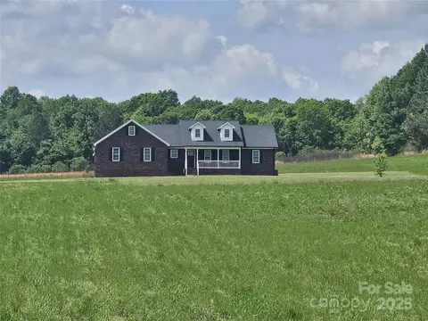 485 Hilltop Rd, Oakboro, NC 28129