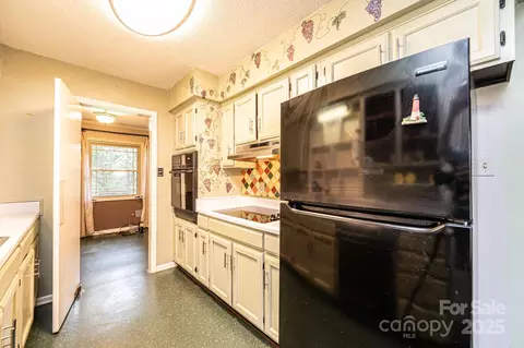 1025 Hefner Nw Dr NW, Conover, NC 28613 photo 16