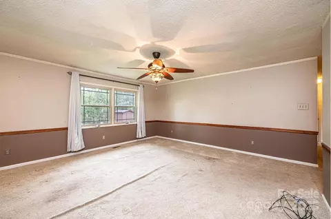 1025 Hefner Nw Dr NW, Conover, NC 28613 photo 9