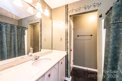 1025 Hefner Nw Dr NW, Conover, NC 28613 photo 37