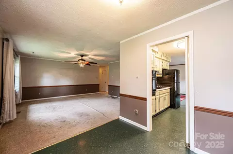 1025 Hefner Nw Dr NW, Conover, NC 28613 photo 14