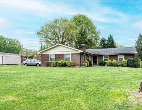 1025 Hefner Nw Dr NW, Conover, NC 28613