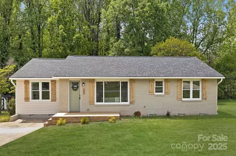 145 Burton Hills Cir, Gastonia, NC 28054