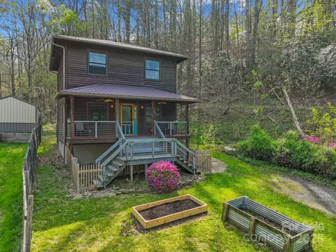 Exterior - 59 Skyway Dr, Marshall, NC 28753 photo 2 of 7