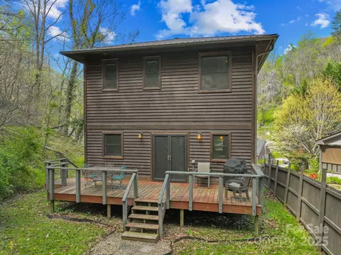 Exterior - 59 Skyway Dr, Marshall, NC 28753 photo 4 of 7