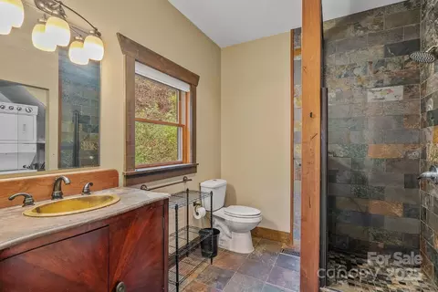 Bath - 59 Skyway Dr, Marshall, NC 28753 photo 1 of 2