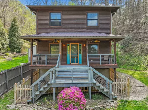 Exterior - 59 Skyway Dr, Marshall, NC 28753 photo 1 of 7