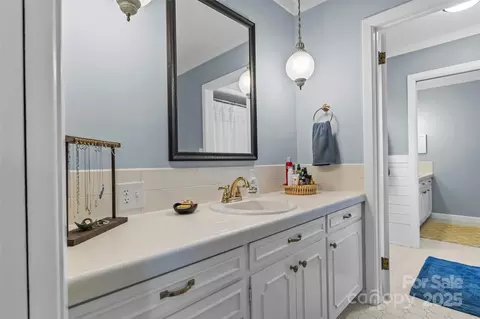 Bath - 136 Nc 126 Hwy, Morganton, NC 28655 photo 2 of 4