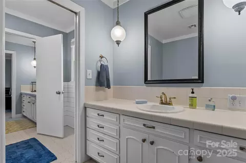 Bath - 136 Nc 126 Hwy, Morganton, NC 28655 photo 3 of 4