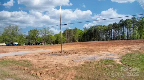 2468 E Maiden Rd, Maiden, NC 28650 photo 7