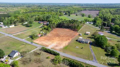 2468 E Maiden Rd, Maiden, NC 28650