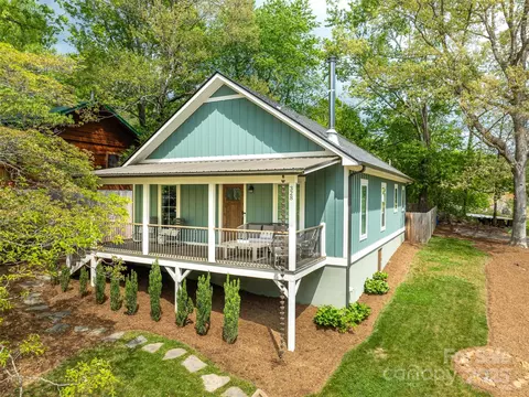 328 Mccoy Cove Rd, Black Mountain, NC 28711