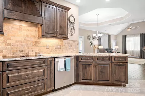 Kitchen - 2334 Sylvia Ct, Denver, NC 28037 photo 3 of 3