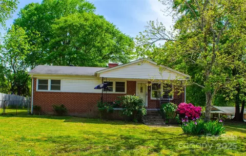 105 Hopper St, Clover, SC 29710
