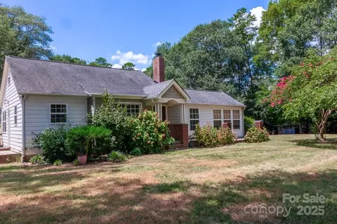 14131 Lucia Riverbend Hwy, Mount Holly, NC 28120