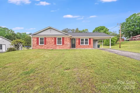 218 Valleybrook Ln, Troutman, NC 28166