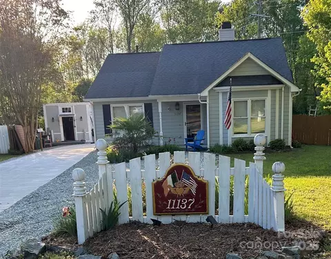 11137 Atrium Way, Matthews, NC 28105