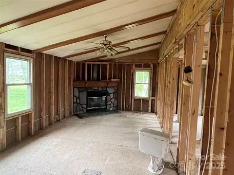 265 Thickety Rd, Clyde, NC 28721 photo 3