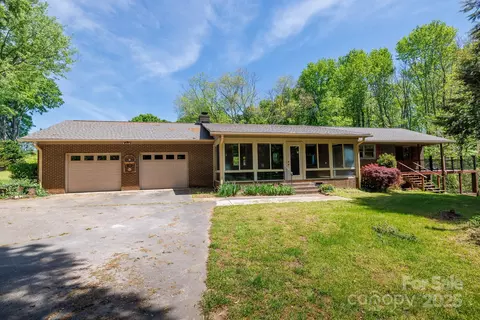 567 Willie Ln, York, SC 29745