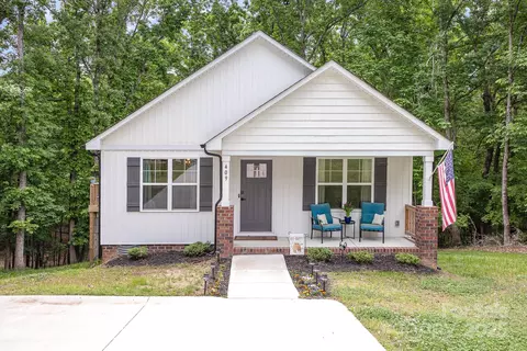 409 Woodcrest Ln, Albemarle, NC 28001