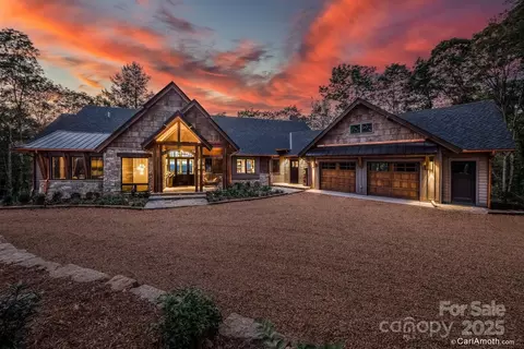 61 Back Bone 203 Way #203, Sylva, NC 28779