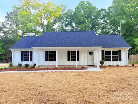 Exterior - 288 Tram Rd, Lancaster, SC 29720 photo 2 of 6