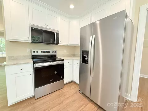 Kitchen - 288 Tram Rd, Lancaster, SC 29720 photo 3 of 5