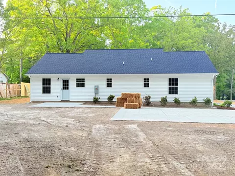 Exterior - 288 Tram Rd, Lancaster, SC 29720 photo 5 of 6