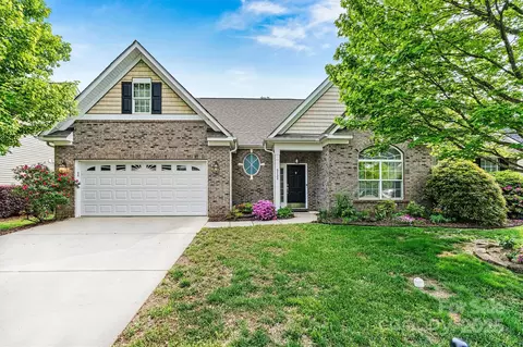 5722 Kirkwynd Commons Dr, Charlotte, NC 28278