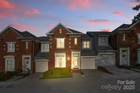 1139 Hampton Gardens Ln, Charlotte, NC 28209