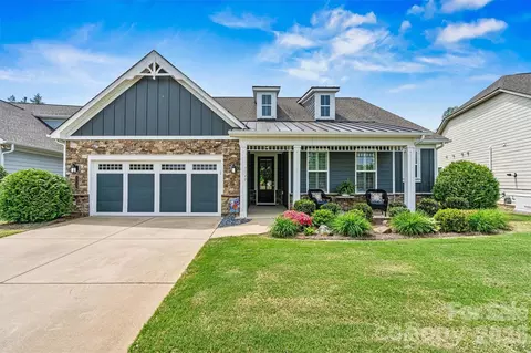 7549 Short Putt Ct, Charlotte, NC 28215